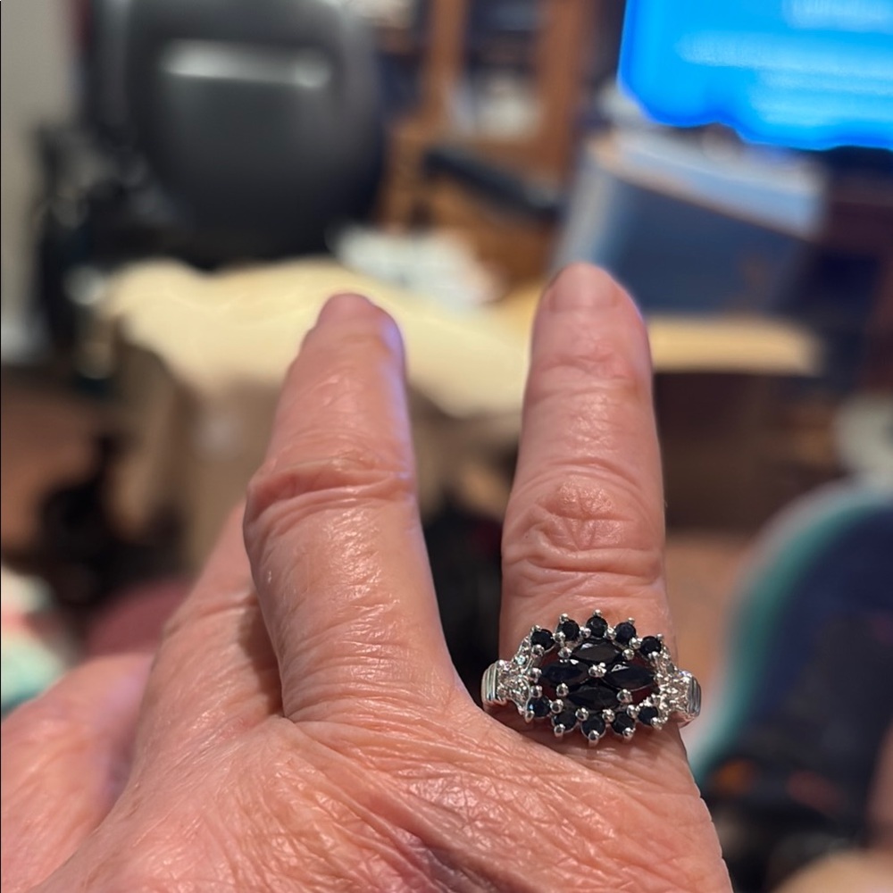 Elegant Silver and Black Gemstone Ring